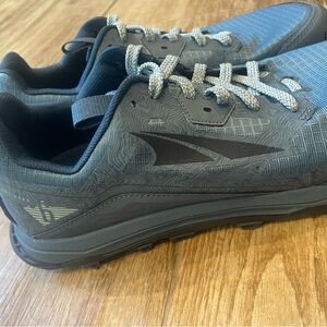 Altra Lone Peak 6